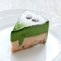 抹茶と小豆のチーズケーキ