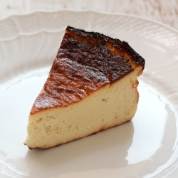 ゴルゴンゾーラバスクチーズケーキ